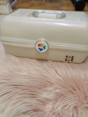 Brand New CABOODLES Y2K MAKE-UP TRAIN "On-The-Go-Girl" COSMETICS CASE